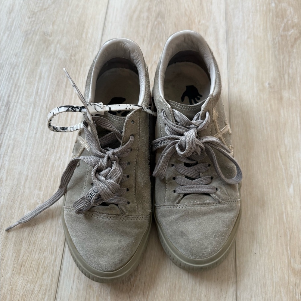 Off-White Women's Sneakers in Grey